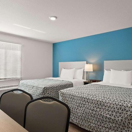 Woodspring Suites Greeley Bagian luar foto
