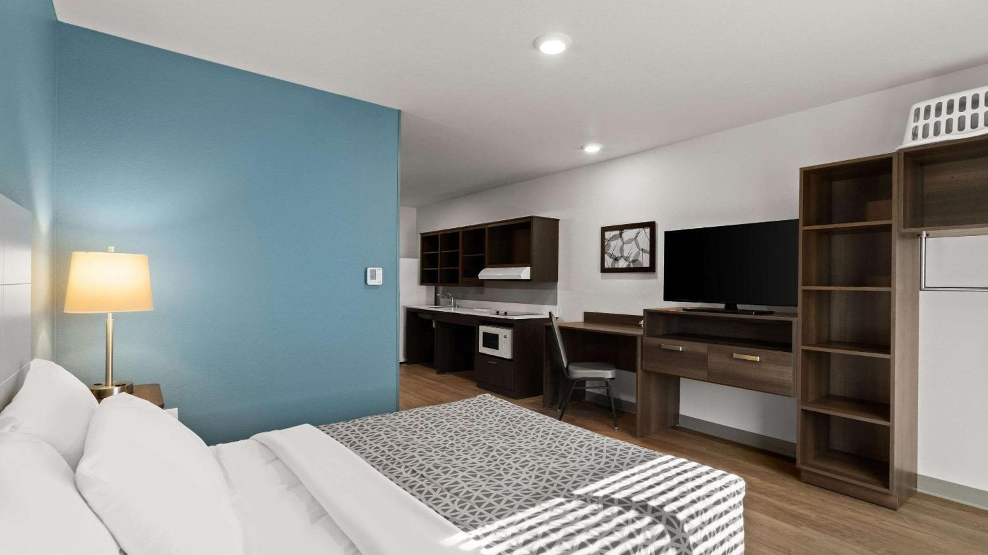 Woodspring Suites Greeley Bagian luar foto